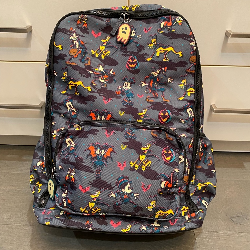 *THIS IS HALLOWEEN*Authentic Disney Park Exclusive Backpack, Glow-in-Dark!